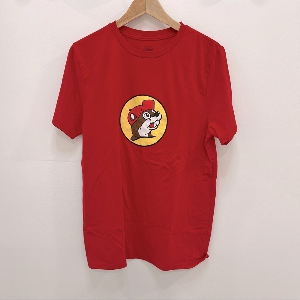 NWOT Buc-ees red t shirt